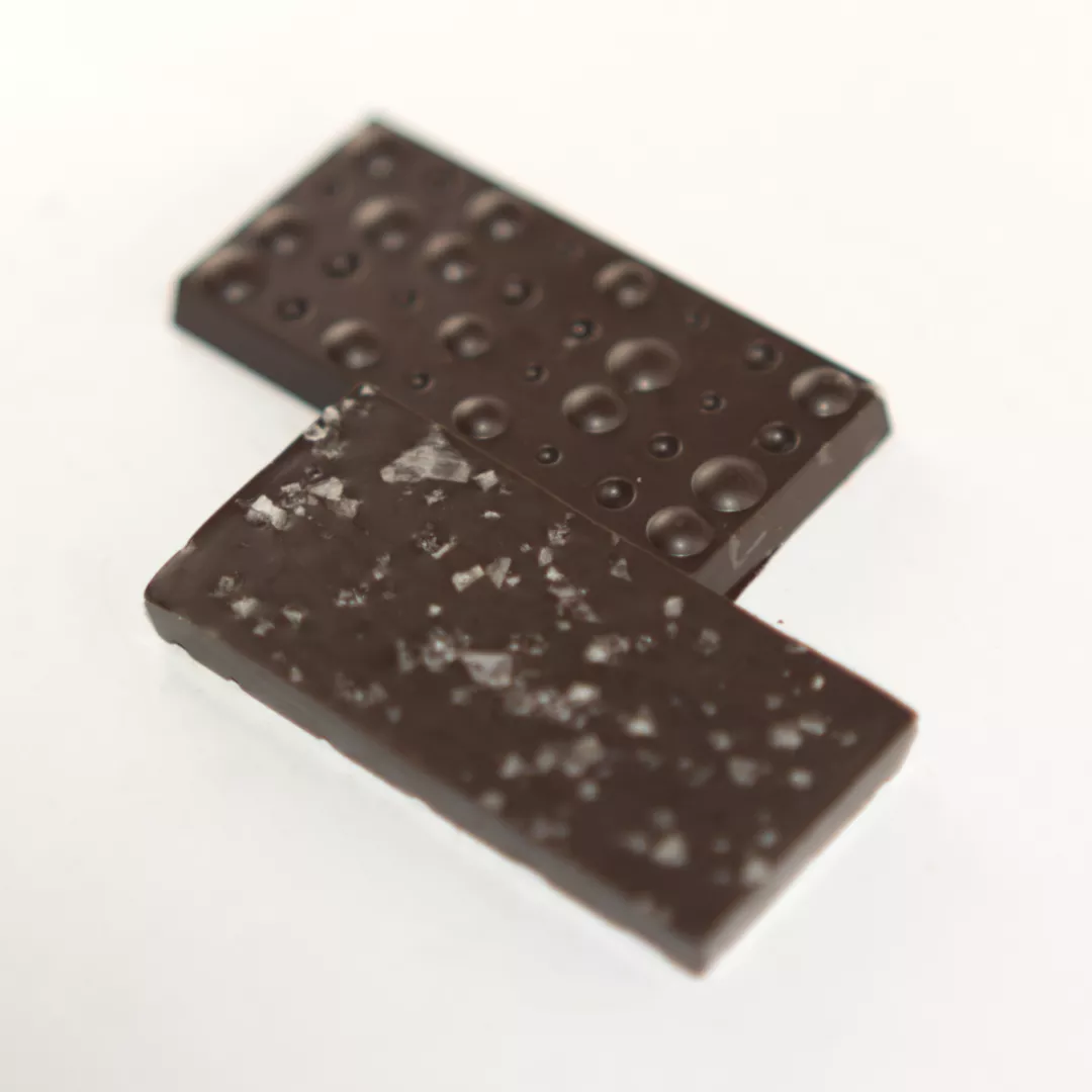 Dark chocolate bar with fleur de sel